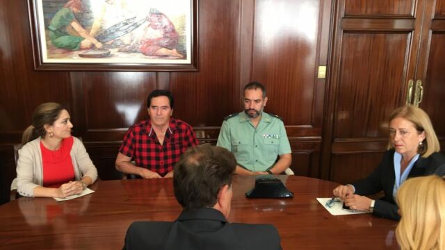 La familia de Yéremi Vargas, reunida con la Delegada del Gobierno en Canarias, Mercedes Roldós, y con el responsable del equipo de investigación de la Guardia Civil que lleva el caso
