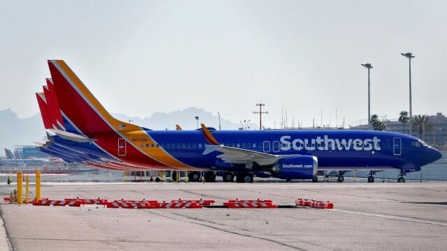 Varios Boeing 737 Max estacionados hoy en un aeropuerto de EE UU