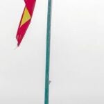 Militares españoles arrían por última vez la bandera en Ludina