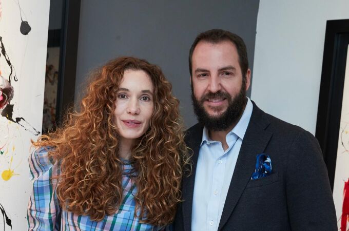 Blanca Cuesta y Borja Thyssen, durante la inauguración de una exposición en Madrid