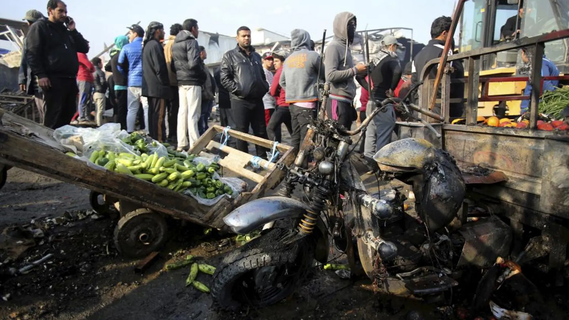 La primera explosión se produjo en la plaza 83, en el barrio Ciudad Sadr, un distrito de la periferia de Bagdad.