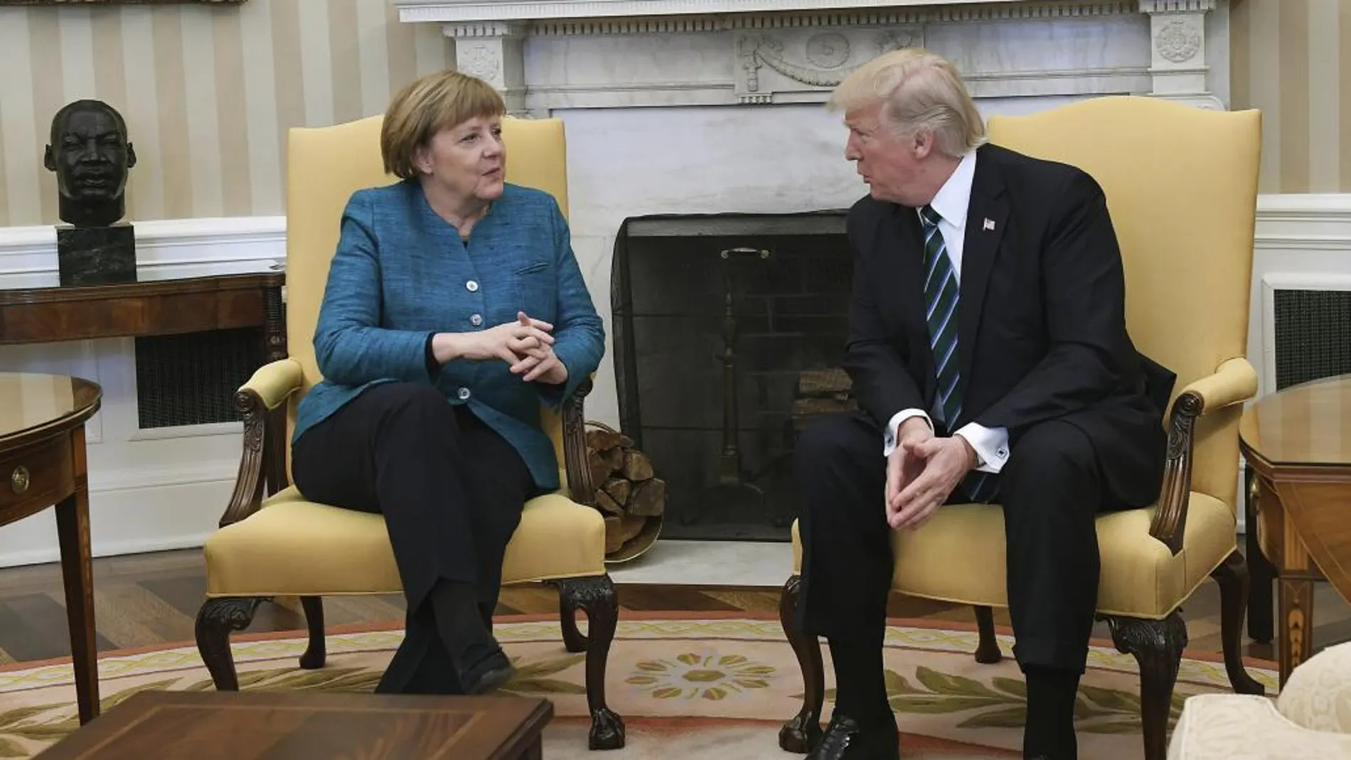 Trump y Merkel exhiben sus diferencias en el primer cara a cara