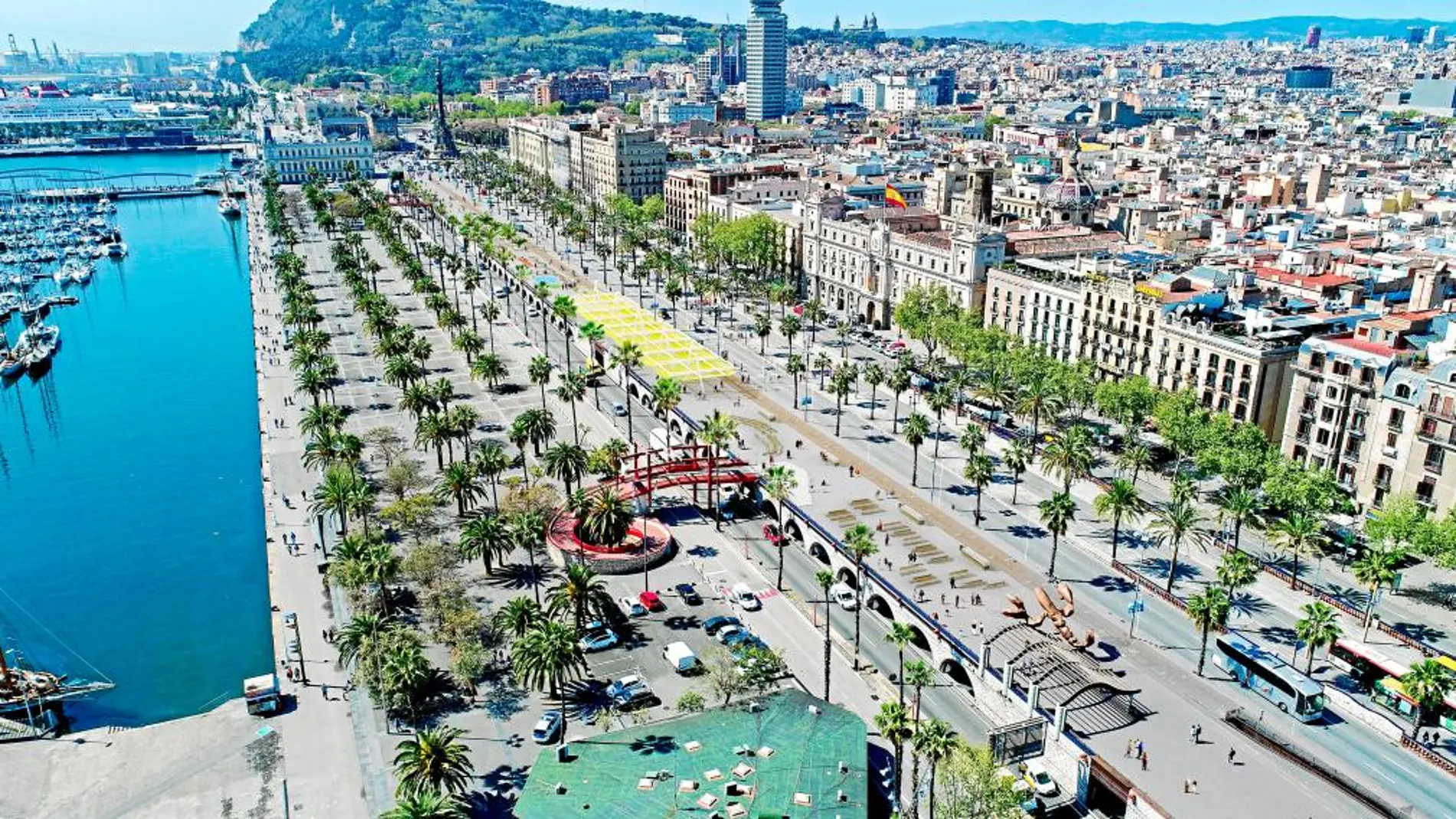 Imágenes virtuales del Moll de la Fusta tras la reforma, un espacio de 7.460 metros cuadrados entre la Rambla y Via Laietana. Foto: Ayuntamiento