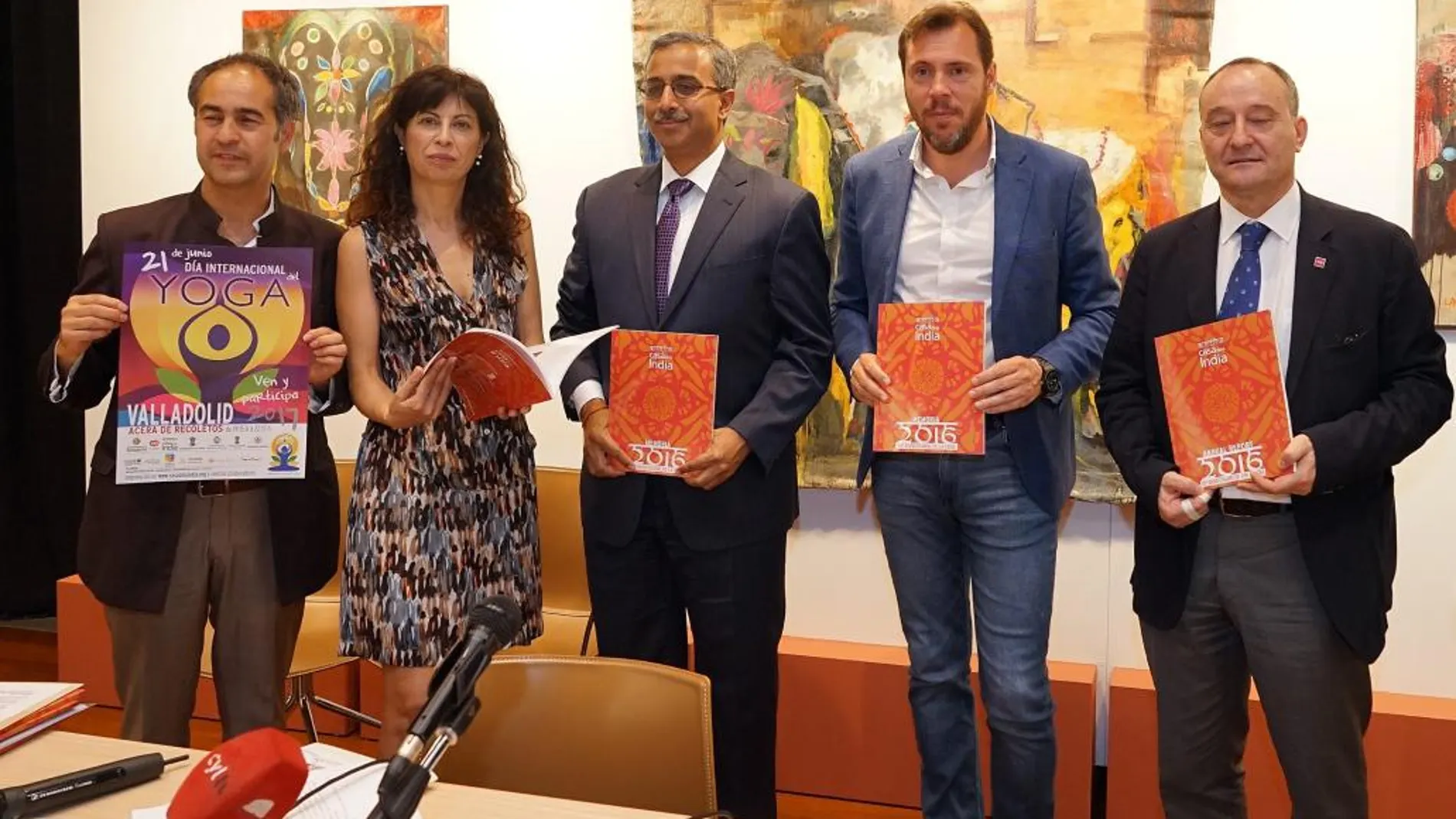 Puente, Redondo, Varma, Rodríguez y Miguel en la presentación de la iniciativa