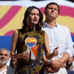 Albert Rivera junto a Inés Arrimadas durante el acto celebrado hoy en Barcelona con motivo de la Diada/Foto: Efe