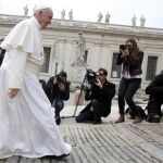 El Papa, a su llegada a la Plaza de San Pedro