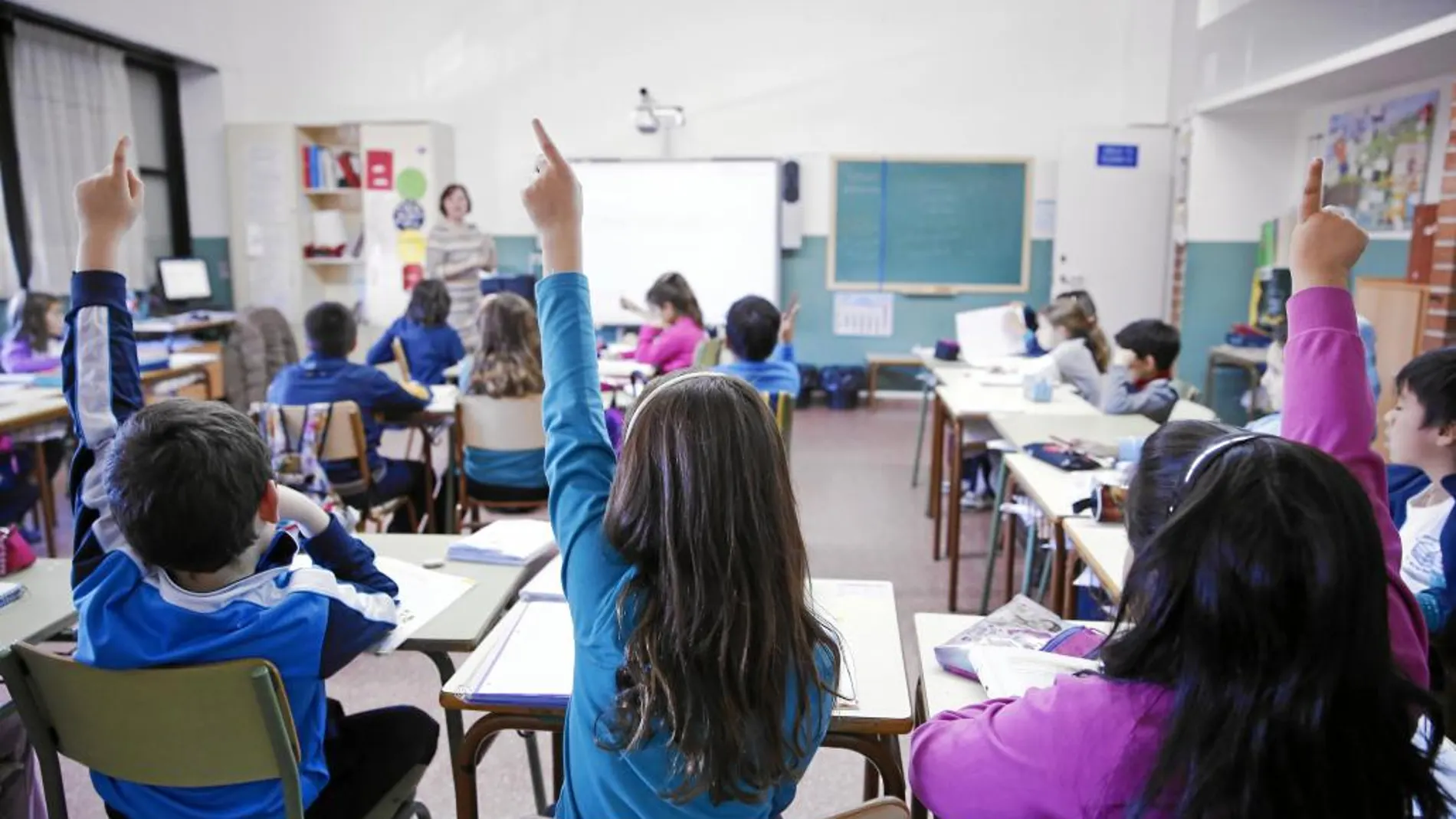 «En muchas ocasiones, en función del lado de la calle en el que se viva, los padres pueden tener serias dificultades para matricular a su hijo en el centro que deseen», aseguran desde las escuelas católicas