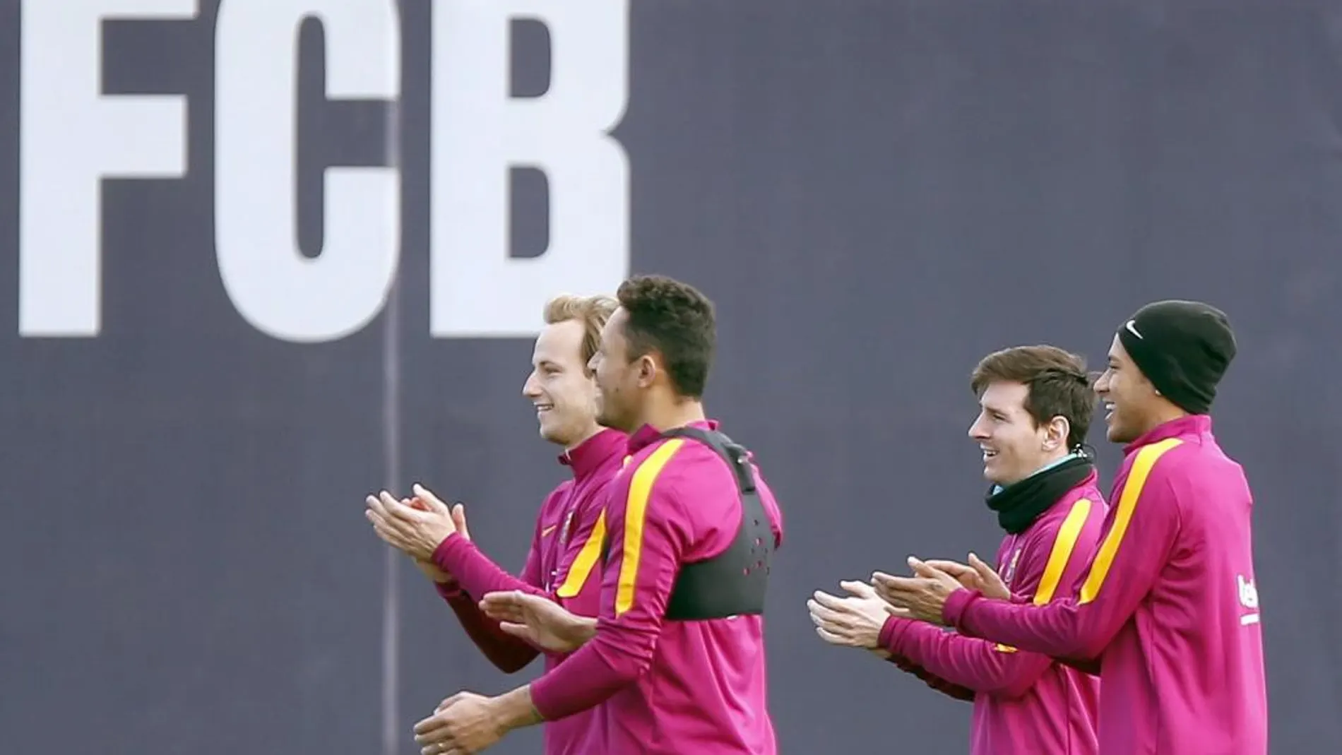 Ivan Rakitic, Adriano Correia, Leo Messi y Neymar jr, en el entrenamiento de ayer