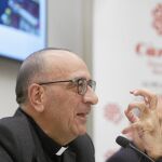 El arzobispo de Barcelona, Juan José Omella, participó ayer en la presentación del informe de Cáritas