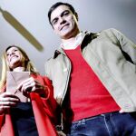 El candidato por el PSOE a la presidencia del Gobierno, Pedro Sánchez, acompañado por su esposa, Begoña Fernández