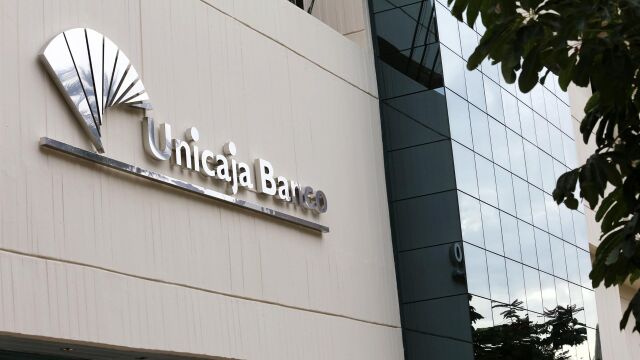 Las nuevas operaciones de crédito a pymes y particulares han crecido un 21%, según informó Unicaja Banco / Foto: EP