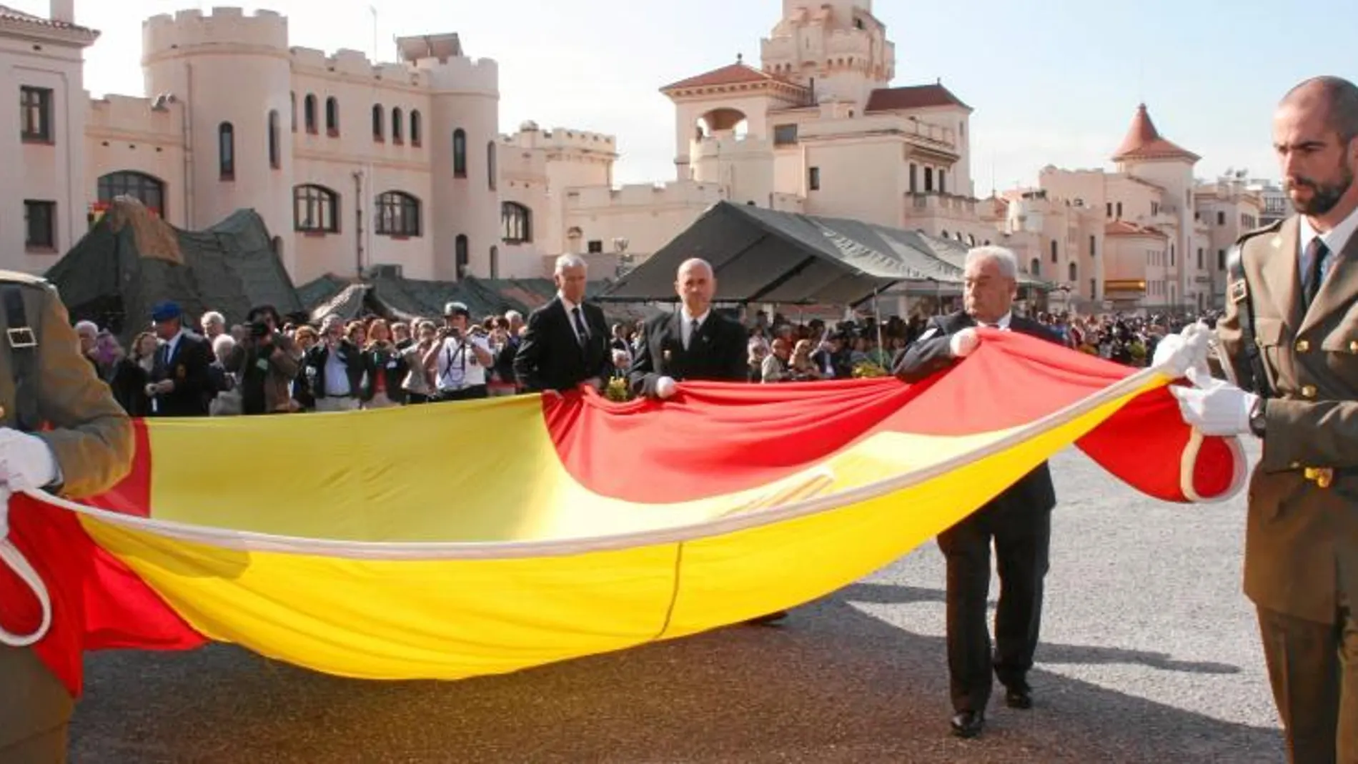 En 2015, más de 600 catalanes juraron bandera en el acuartelamiento barcelonés del Bruch, uno de los actos con más asistentes de España