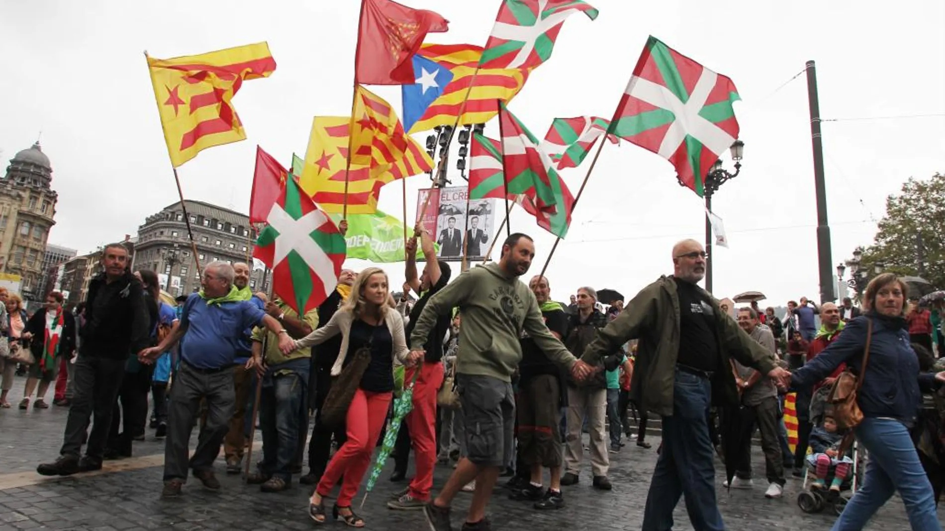 El número vascos partidarios de la independencia de Euskadi se ha reducido en cuatro puntos, hasta el 21 por ciento, en pleno proceso rupturista catalán