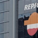 Repsol logra un beneficio neto ajustado de 1.399 millones