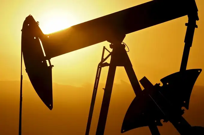 España dispara la compra de petróleo a Venezuela un 182%