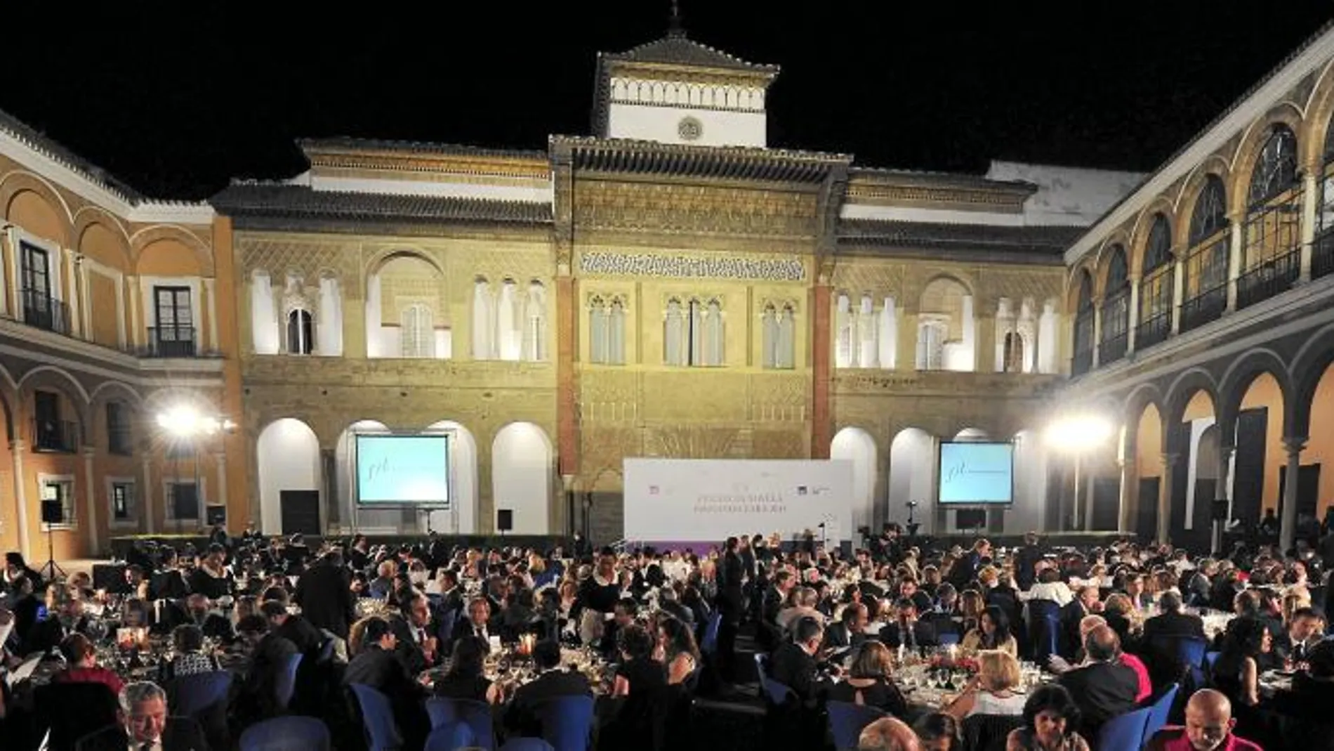 El premio Fernando Lara de Novela se falla durante una cena de gala que se celebra en el Real Alcázar de Sevilla