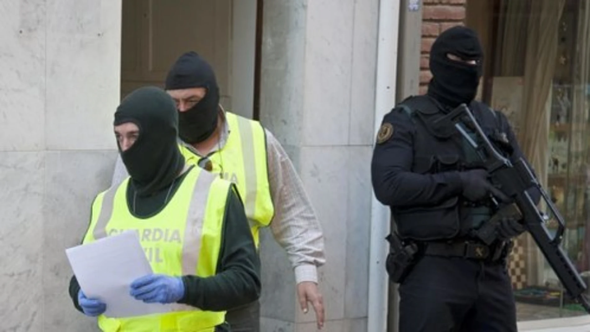 Agentes de la Guardia Civil en la detención del sábado en El Espinar