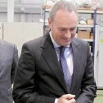 El presidente visitó la empresa Icemi en Almussafes