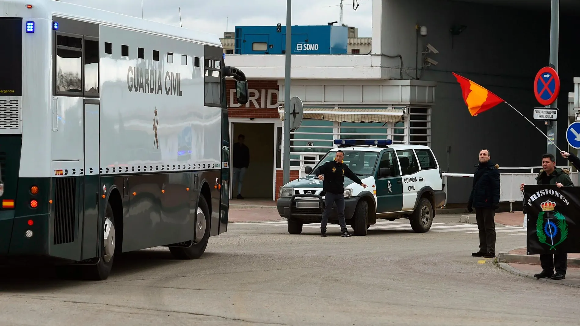 La Guardia Civil se ocupa de la conducción de los presos a las cárceles y a los juzgados