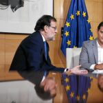 El presidente del Gobierno, Mariano Rajoy, y el líder de C’s, Albert Rivera, durante su reunión el pasado mes de julio