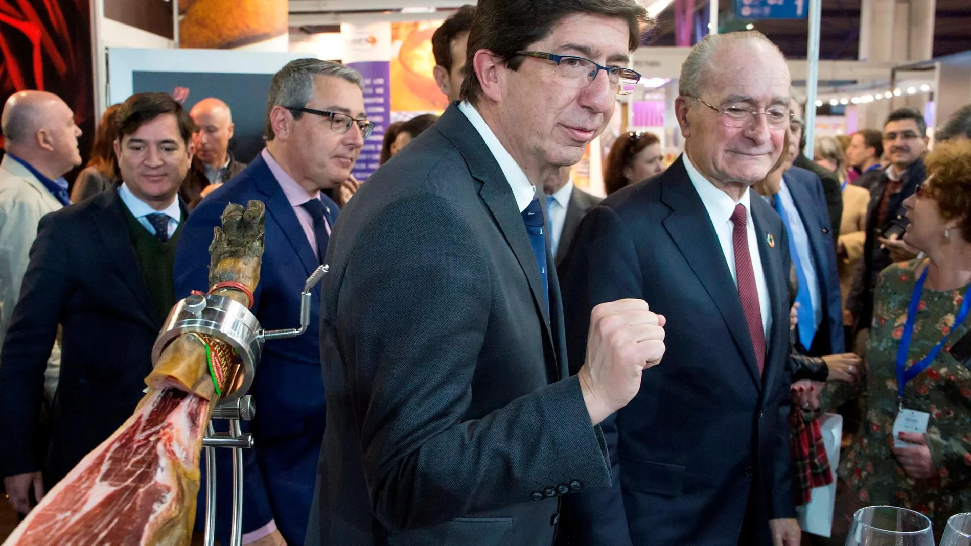 El vicepresidente de la Junta, Juan Marín, estuvo ayer en la inauguración del Salón de Innovación en Hostelería H&amp;T, en Málaga (Foto: Efe)