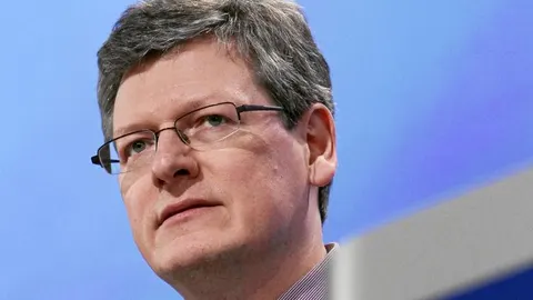 El comisario europeo de Empleo, Asuntos Sociales e Inclusión, László Andor