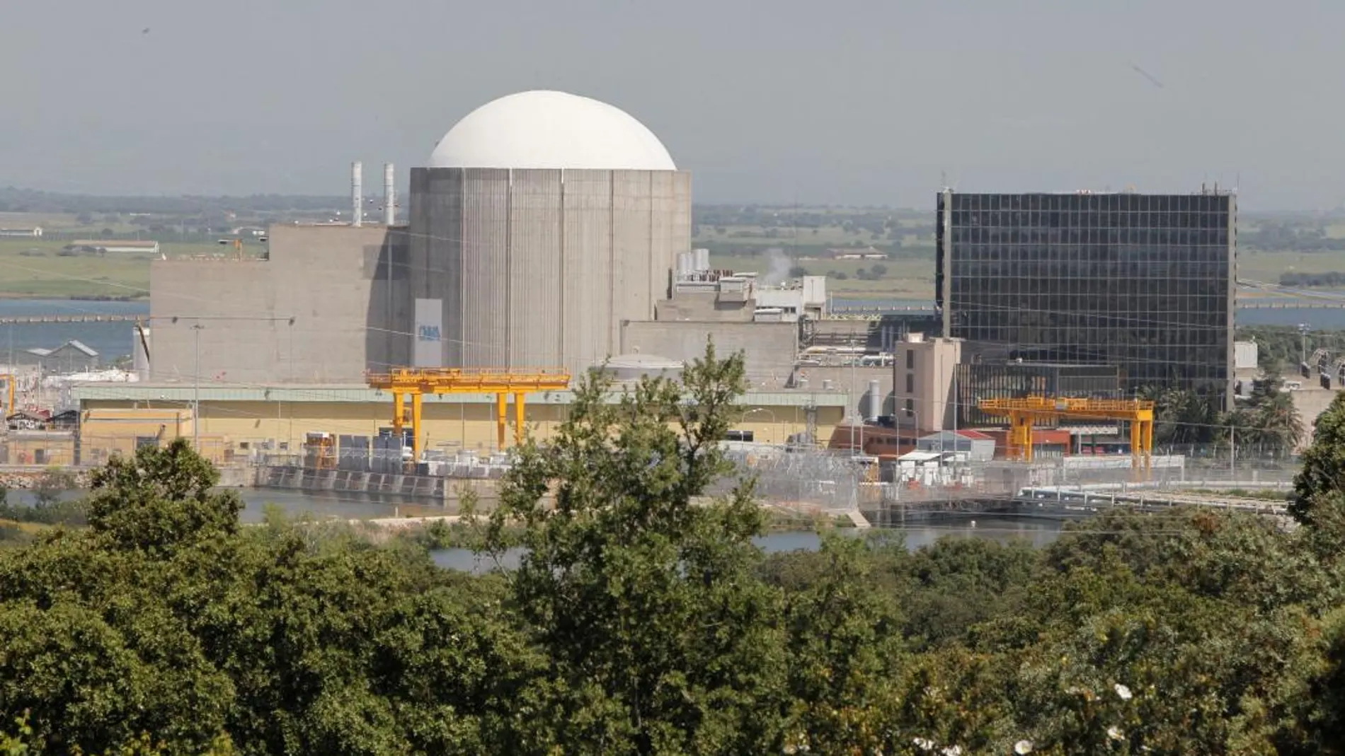 Uno de los reactores de Almaraz cumple los 40 años de vida útil en 2021/Foto: R. Mondelo