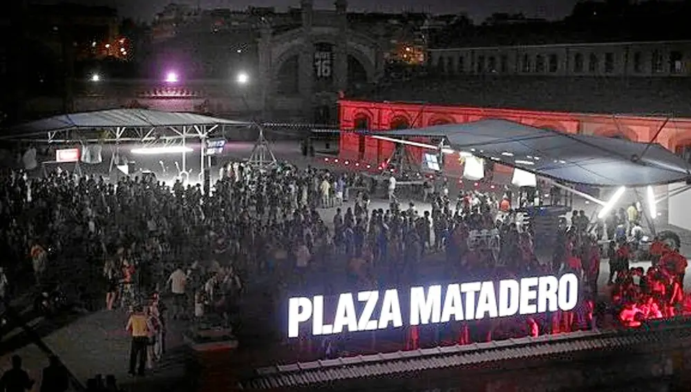 Matadero Madrid acoge a miles de madrileños y turistas en la nueva edición de sus veranos culturales