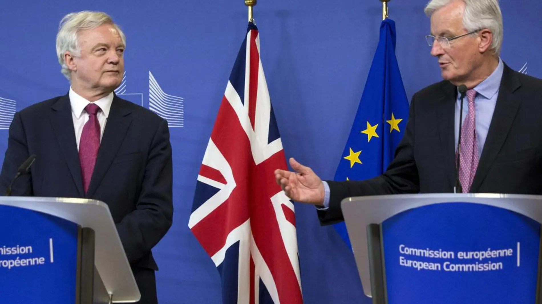 El negociador jefe de la Comisión Europea, Michel Barnier, y el secretario de Estado británico para la Salida de la UE, David Davis, hoy en Bruselas
