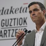 El secretario general del PSOE, Pedro Sánchez, interviene en un acto político de su partido en Eibar, Guipúzcoa
