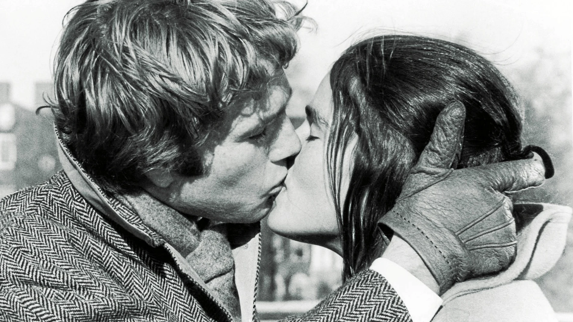 El romanticismo tiene muchas facetas, como la idea de que amor solo hay uno y si se pierde, se ha perdido todo