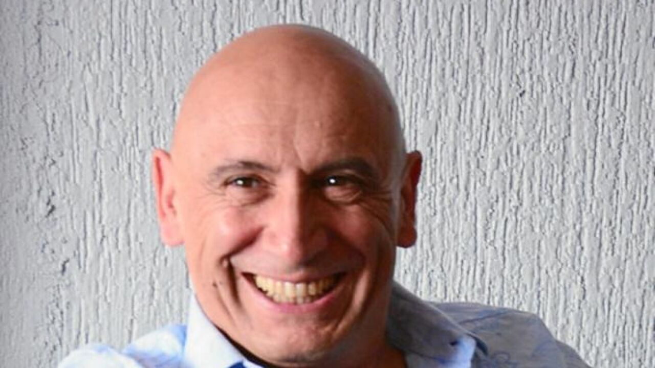 José Ramón Florez: «Las grandes editoriales acabarán con el sustento de ...