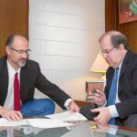 Juan Vicente Herrera y Luis Fuentes suscriben el acuerdo