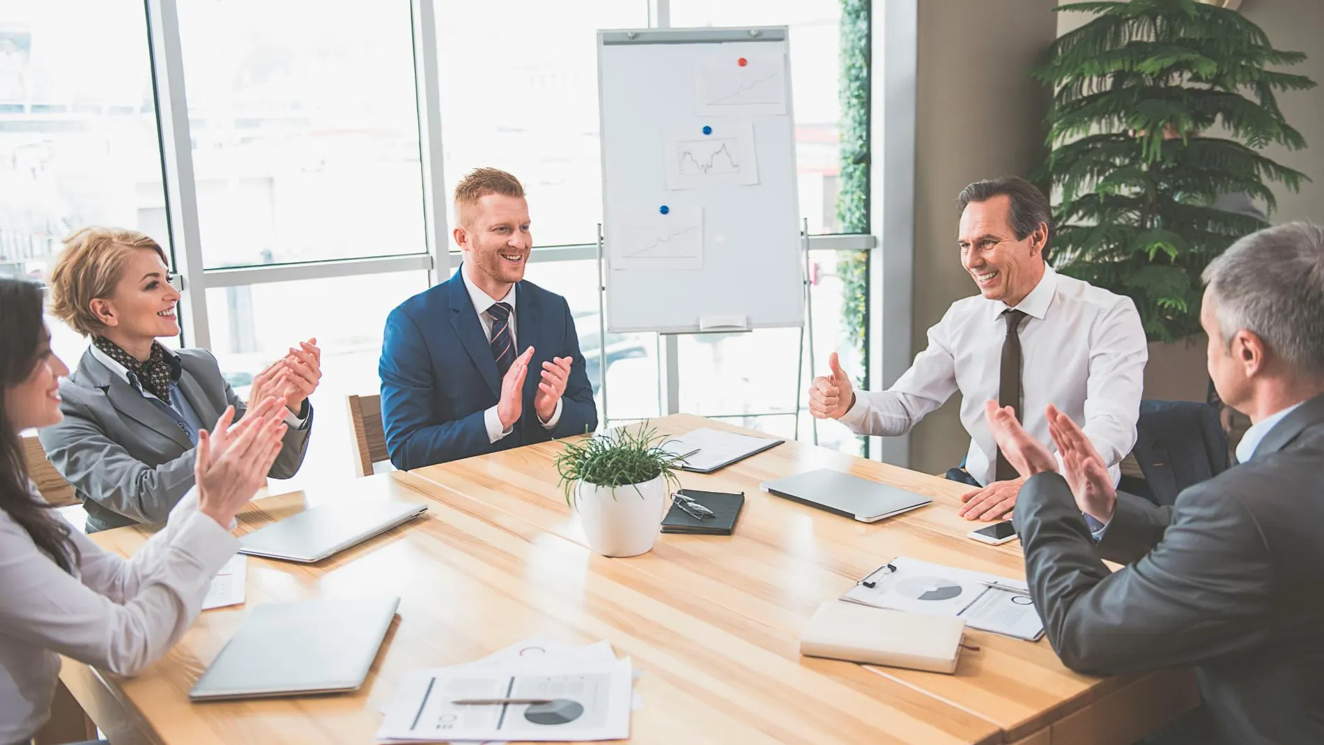 Un equipo de trabajo de una empresa