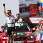 Benjamin King se ha impuesto en solitario en la novena etapa de la Vuelta. EFE/ Manuel Bruque