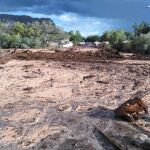 La lluvia acumulada descendió por la montaña