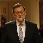 Rajoy abandona el Congreso de los Diputados tras el debate de ayer.