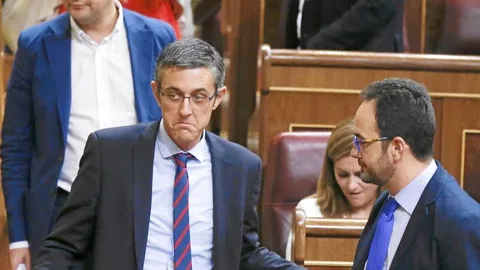 Antonio Hernando y Eduardo Madina en una imagen de archivo en la bancada socialista del Congreso