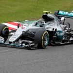 Rosberg aleja la amenaza de Hamilton