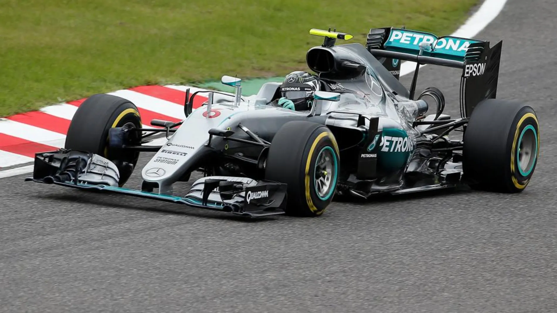 Rosberg aleja la amenaza de Hamilton