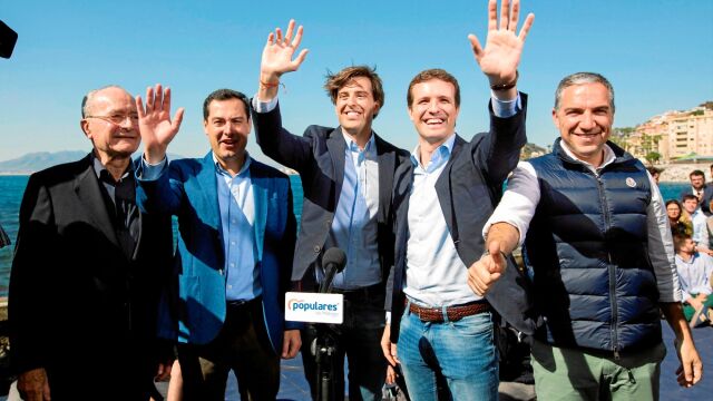 El líder del PP, Pablo Casado, estuvo ayer en Málaga con Juanma Moreno y el candidato por la ciudad, Pablo Montesinos