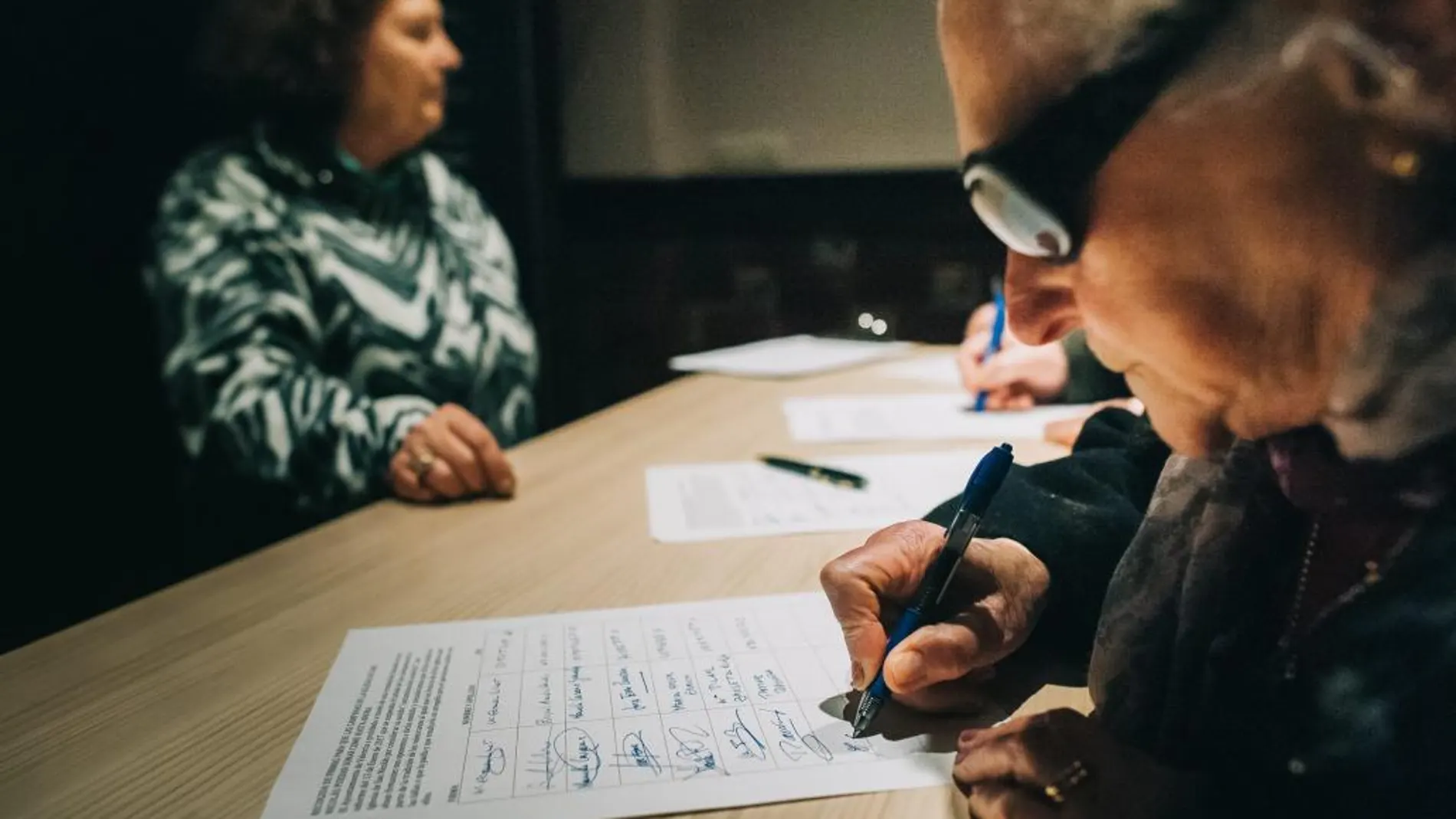 Una vecina firma para que el Ayuntamiento dé marcha atrás en su decisión y las campanas vuelvan a sonar