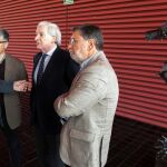 El director gerente del Sistema Atapuerca, Alejandro Sarmiento; el presidente de Fundación Atapuerca, Antonio Miguel Méndez Pozo; el vicepresidente de Fundación Atapuerca, Eudald Carbonell; y el director de la Fundación Atapuerca, Javier Gutiérrez, en la exposición