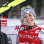 La austriaca Nicole Schmidhofer felíz tras su segunda victoria consecutiva en Lake Louise