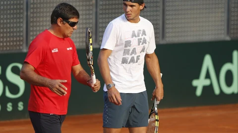 Toni Nadal y Rafa Nadal en un entrenamiento