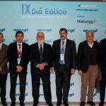 Foto de familia de los participantes con los dirigentes de Apecyl