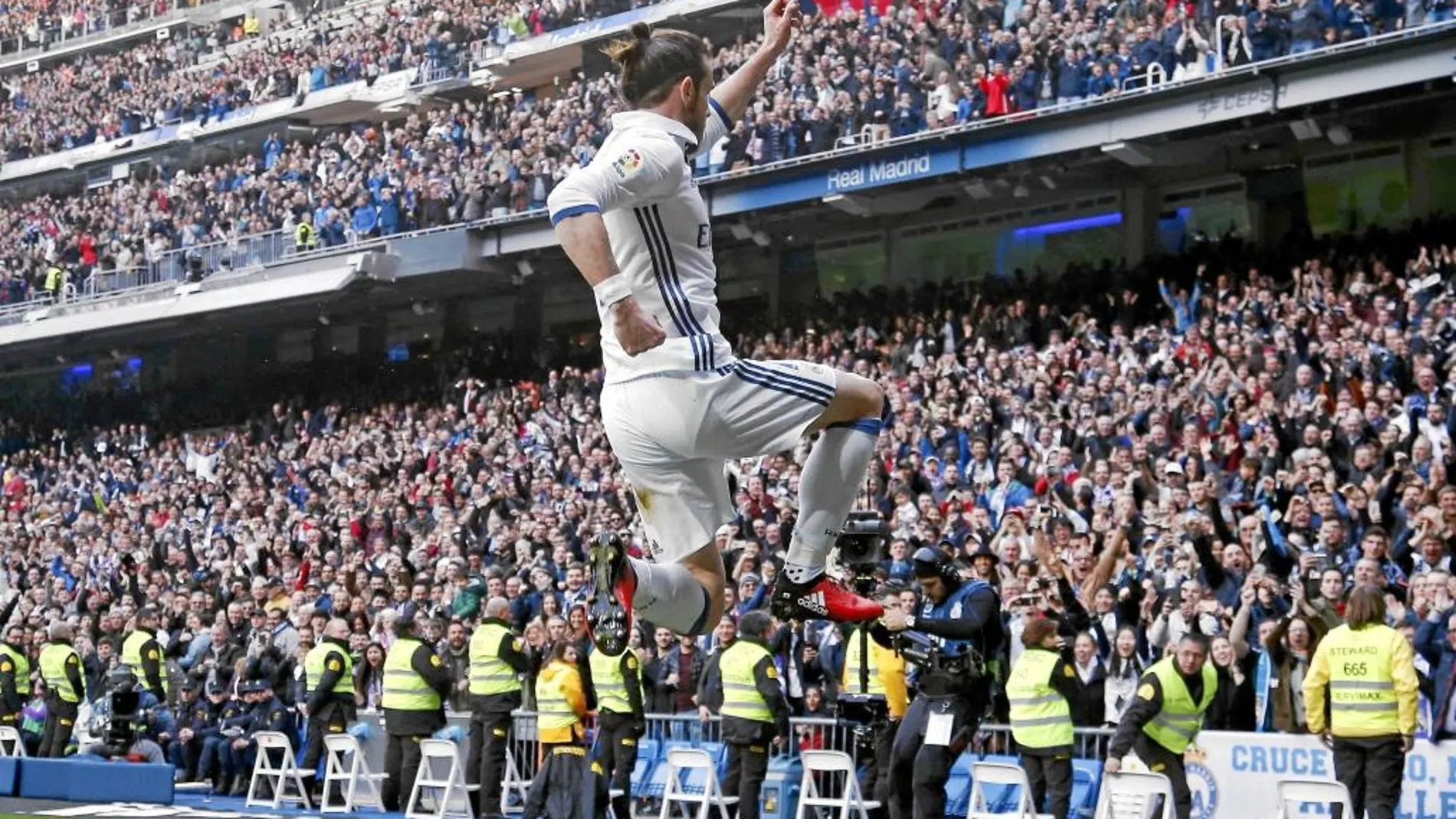 Bale celebra su gol el sábado contra el Espanyol, tras 88 días sin poder jugar