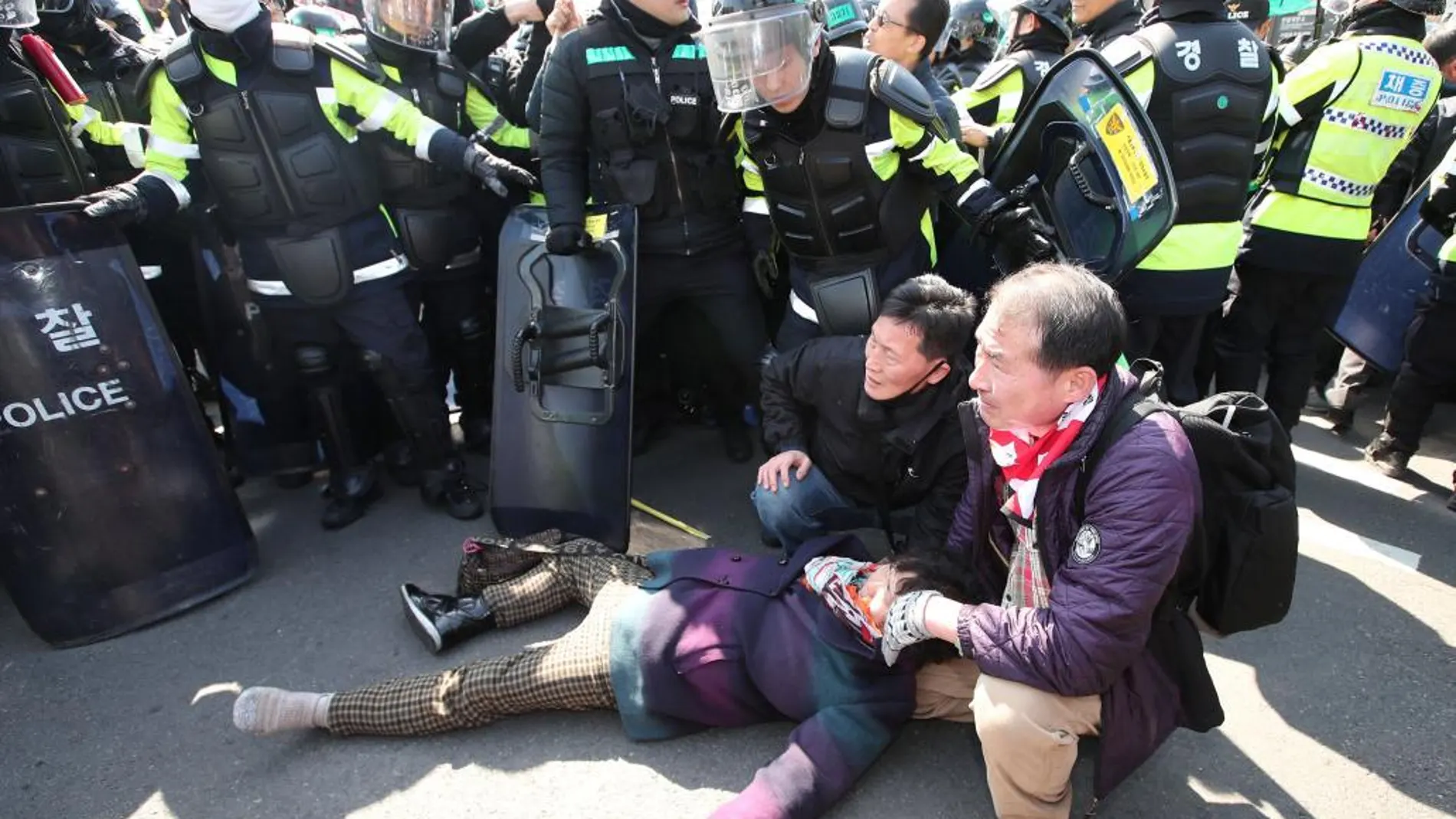 Violentas protestas en Seúl