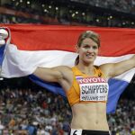 Dafne Schippers celebra su victoria en los 200 metros