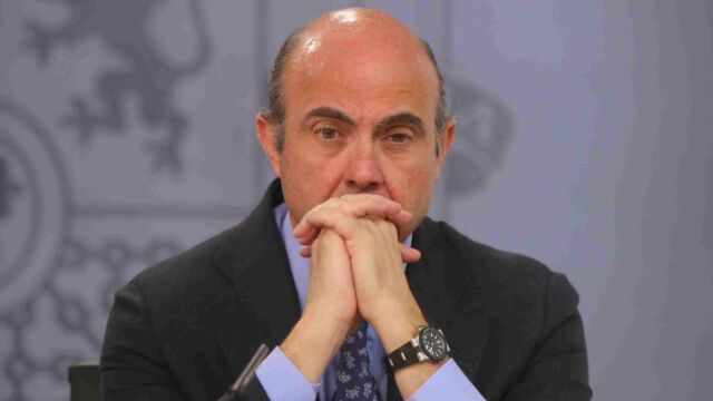 El ministro de Economía Luis de Guindos, en el Consejo de Ministros el pasado 24 de junio.